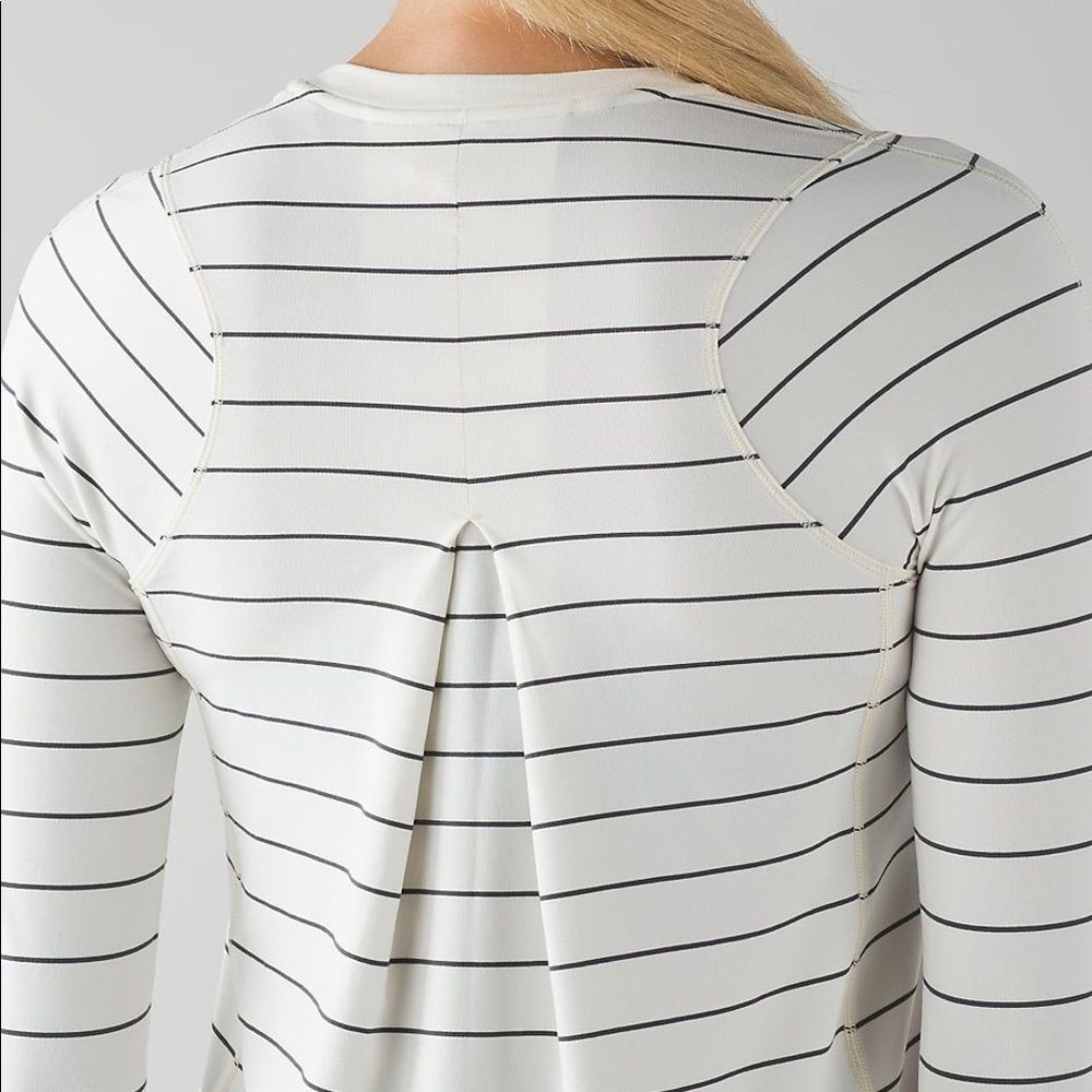 RARE Lululemon Tuck and Flow Long Sleeve
